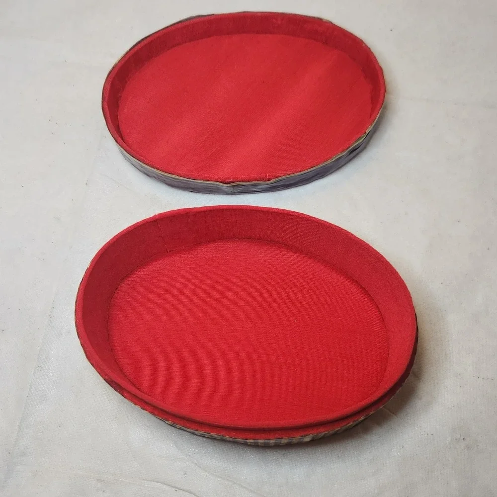 The Unbranded Brand set small